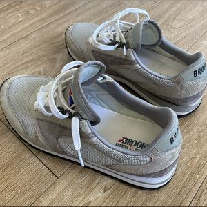 Brooks Heritage Chariot Women’s Shoes Sneakers Size 10 Medium B. Grey.